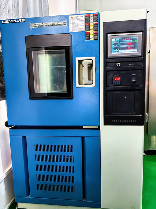 Environmental reliability test chamber for optical filters